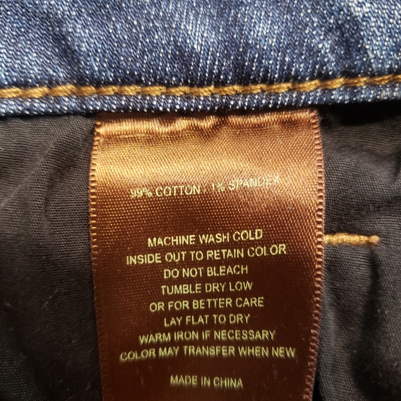 Kut Denim Skirt. Size 14 - Picture 6 of 6